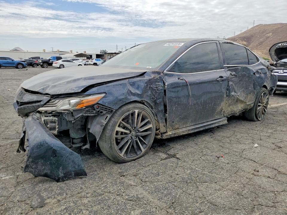 2019 TOYOTA CAMRY XSE