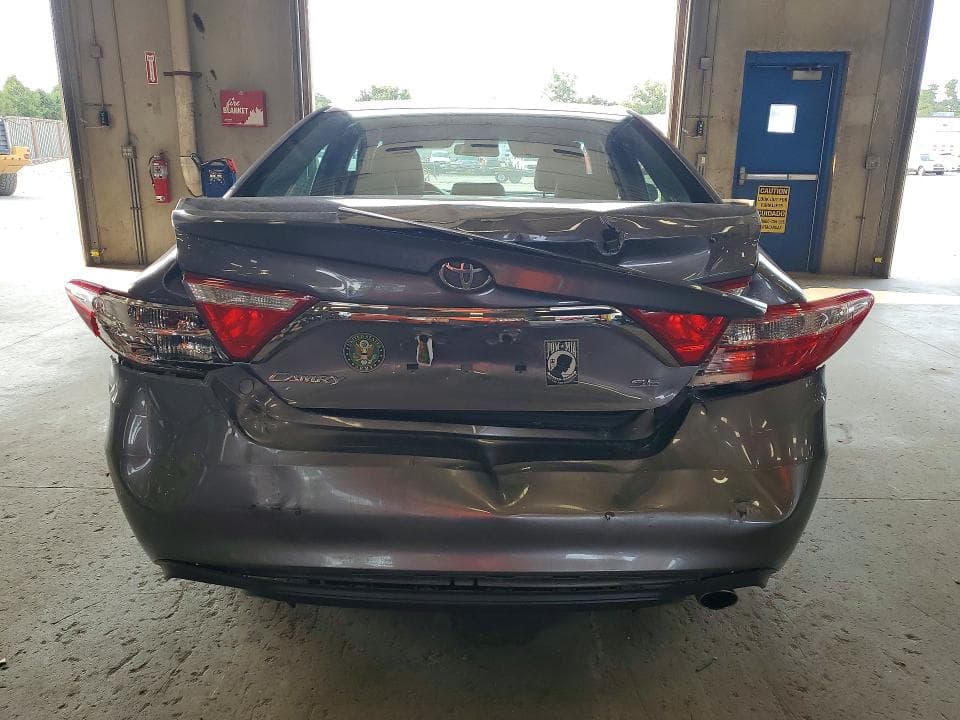 2017 TOYOTA CAMRY SE 6
