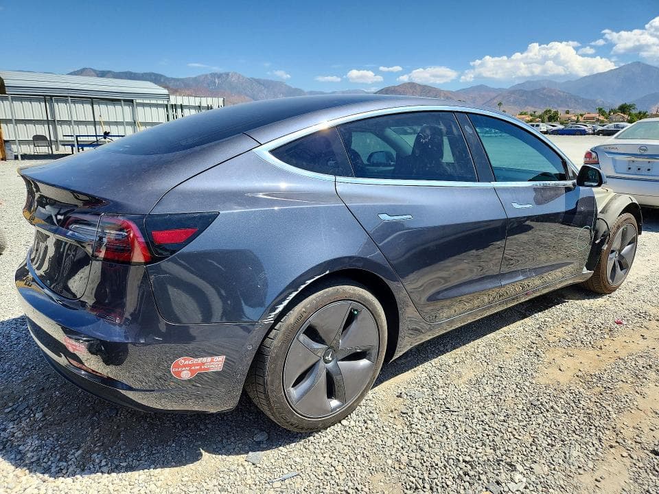 2018 TESLA MODEL 3 3