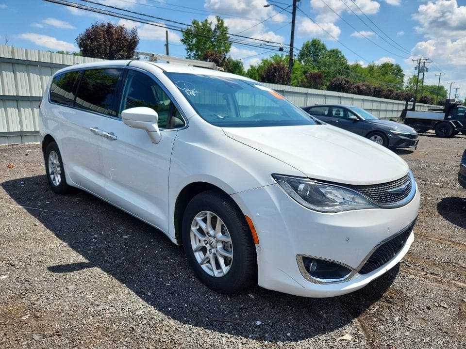 2020 CHRYSLER PACIFICA TOURING 4