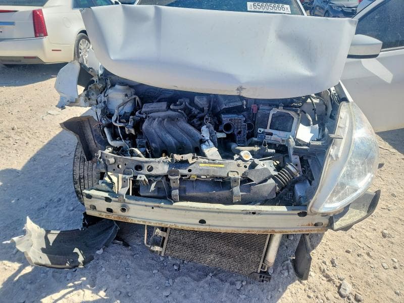 2019 NISSAN VERSA S 11