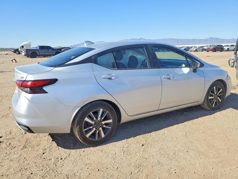 2021 NISSAN VERSA SV 3