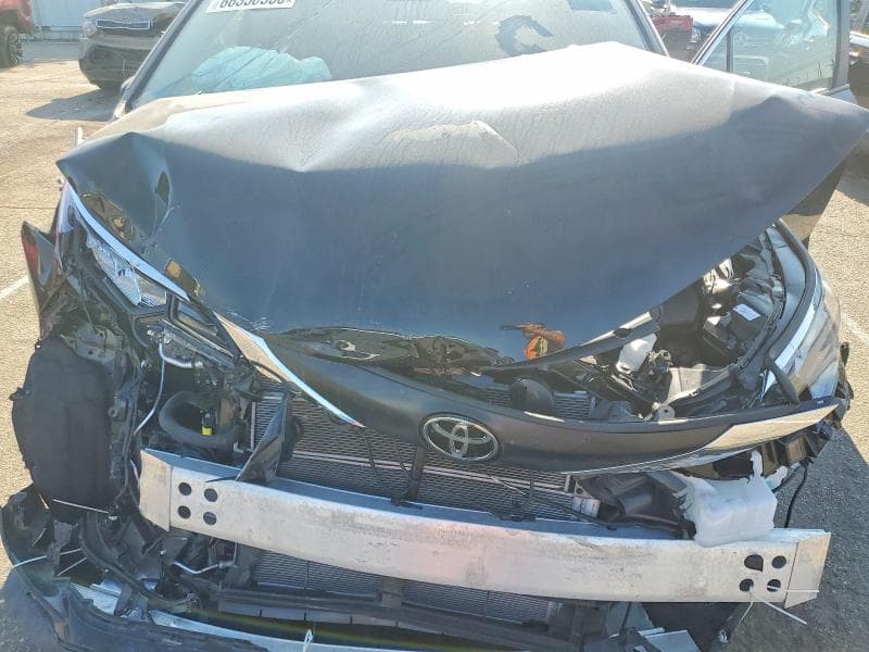 2026 TOYOTA SIENNA XLE 8-PASSENGER 12
