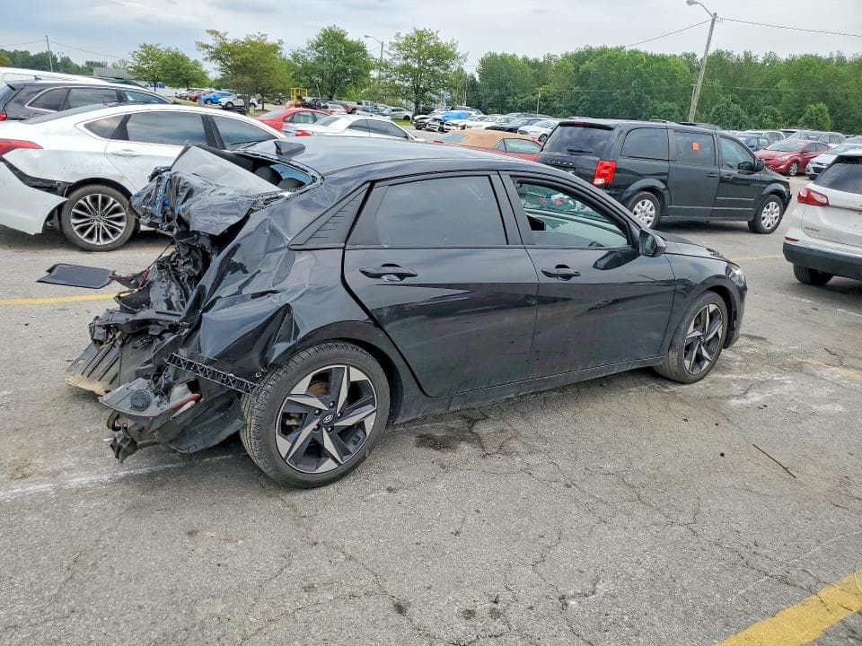 2023 HYUNDAI ELANTRA SEL 3
