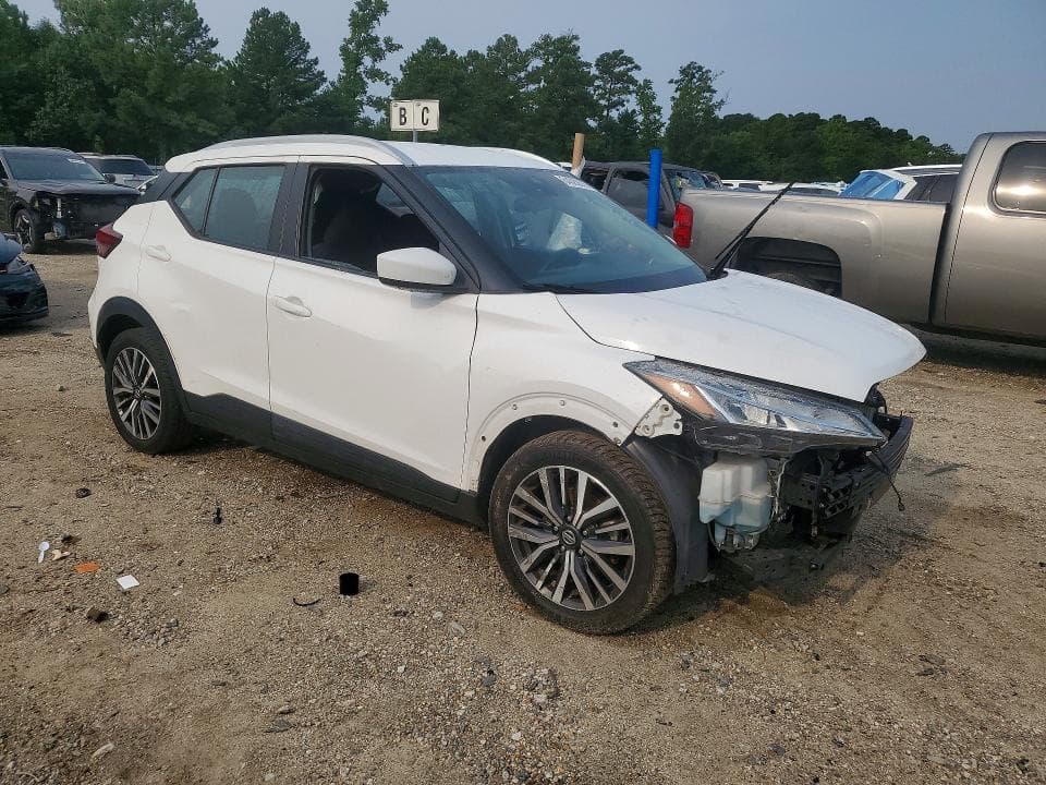 2021 NISSAN KICKS SV 4