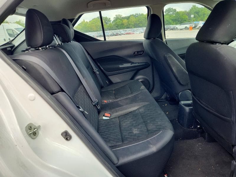 2021 NISSAN KICKS S 11
