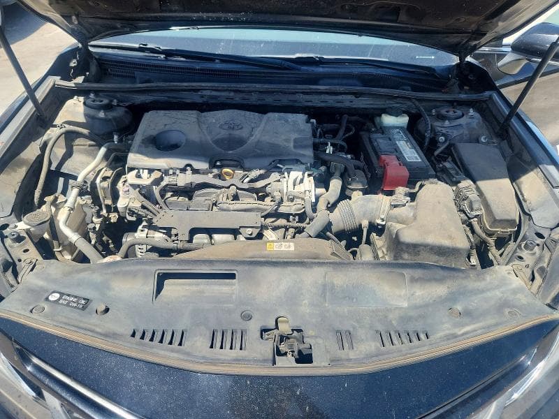 2018 TOYOTA CAMRY SE 11