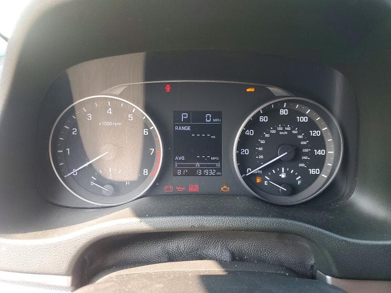 2018 HYUNDAI ELANTRA SE 9