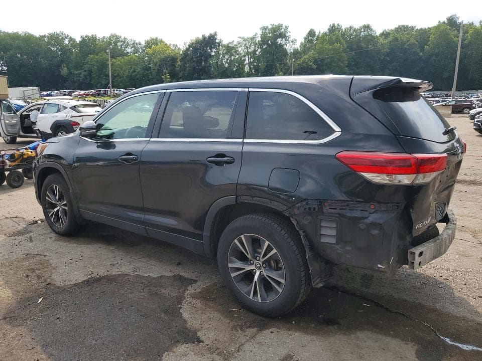 2019 TOYOTA HIGHLANDER LE 2