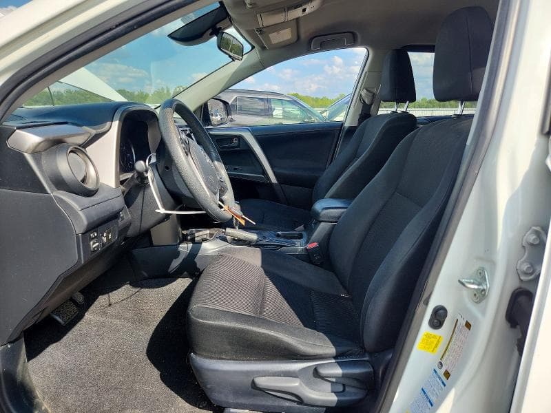 2018 TOYOTA RAV4 LE 7