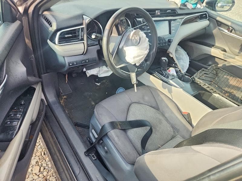 2018 TOYOTA CAMRY LE 8