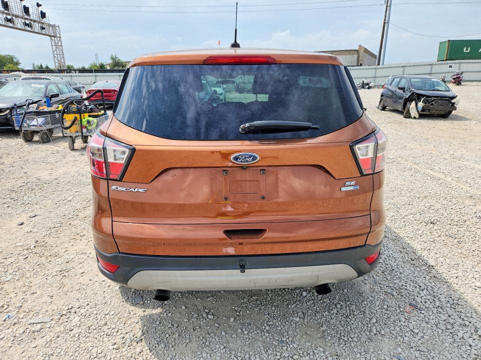 2017 FORD ESCAPE SE 6