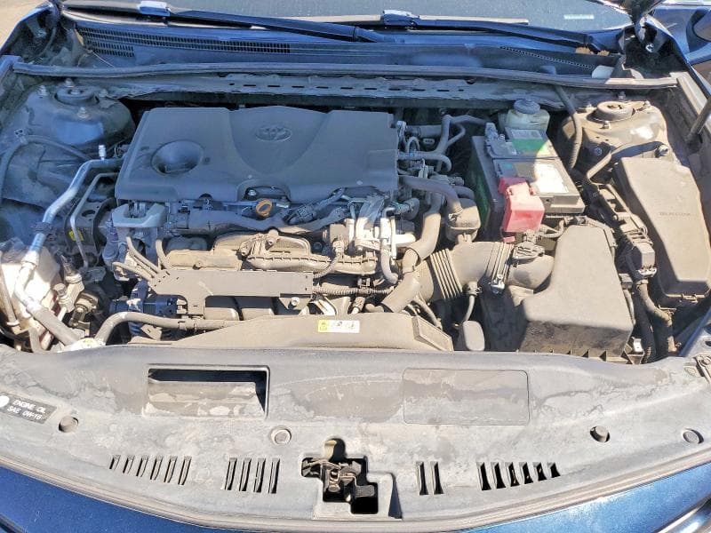 2018 TOYOTA CAMRY SE 11