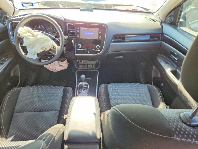 2020 MITSUBISHI OUTLANDER ES 8