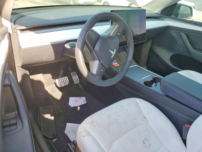 2024 TESLA MODEL Y 8