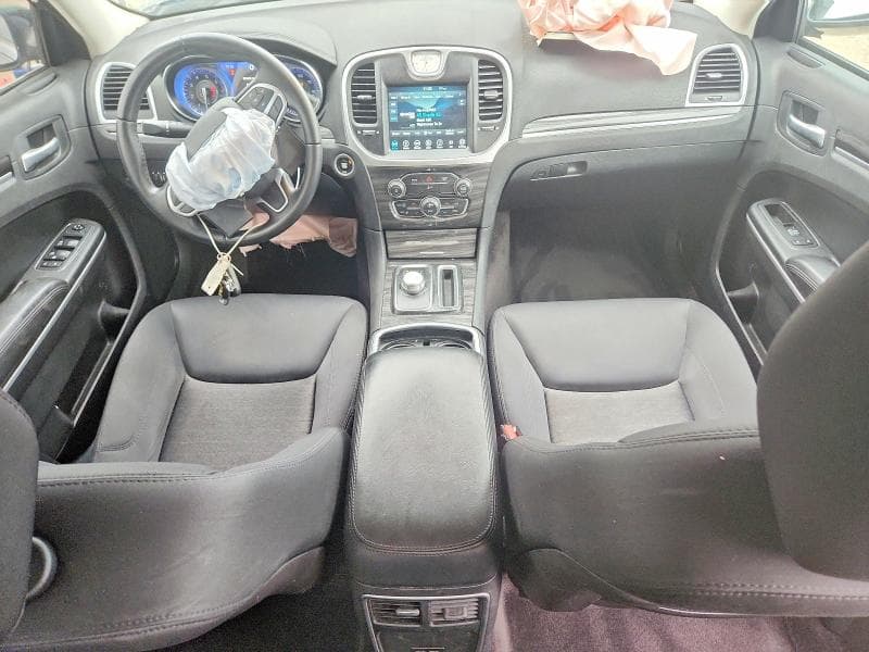 2018 CHRYSLER 300 TOURING 8