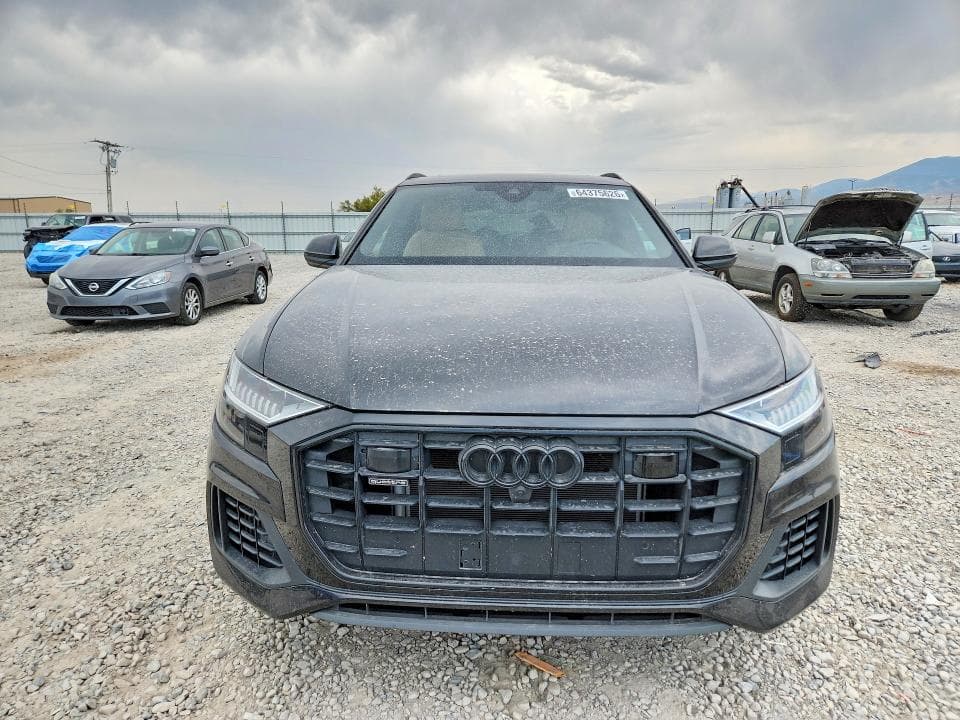 2023 AUDI Q8 PREMIUM 5