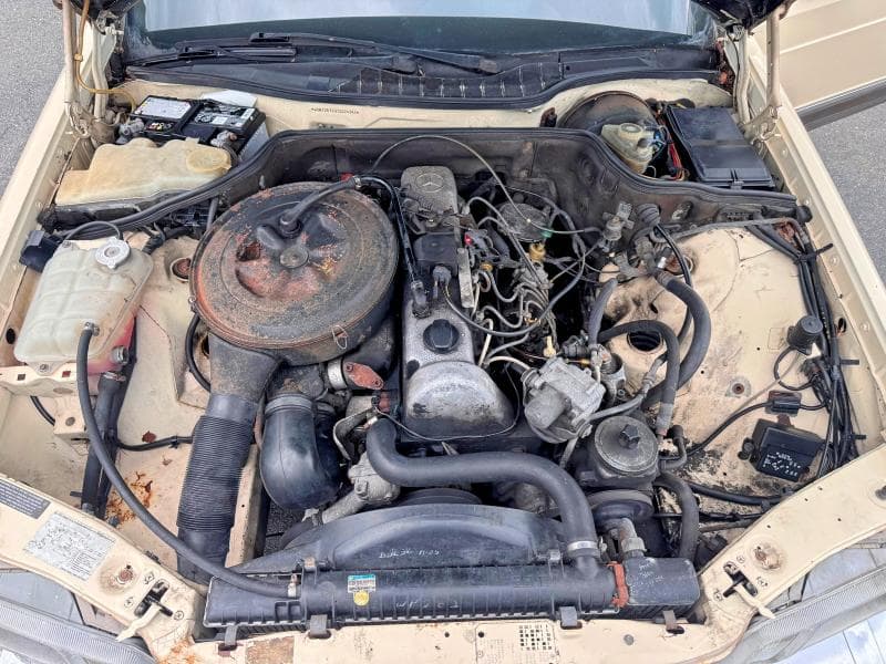 1982 MERCEDES-BENZ 300 SD 7