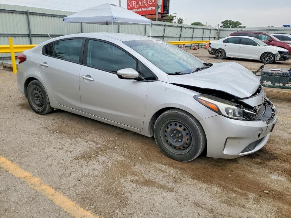 2017 KIA FORTE LX 4