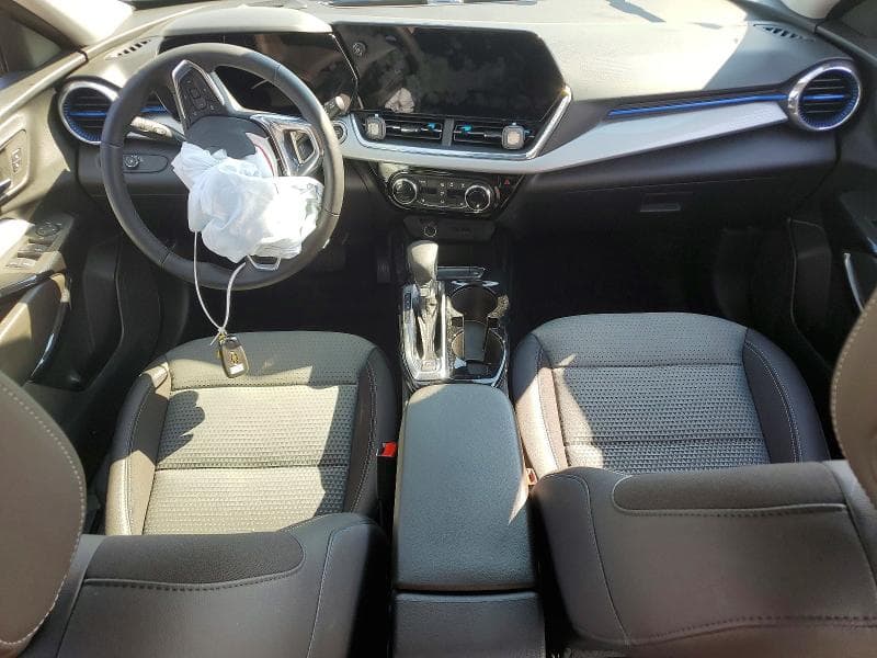 2026 CHEVROLET TRAX 1LT 8