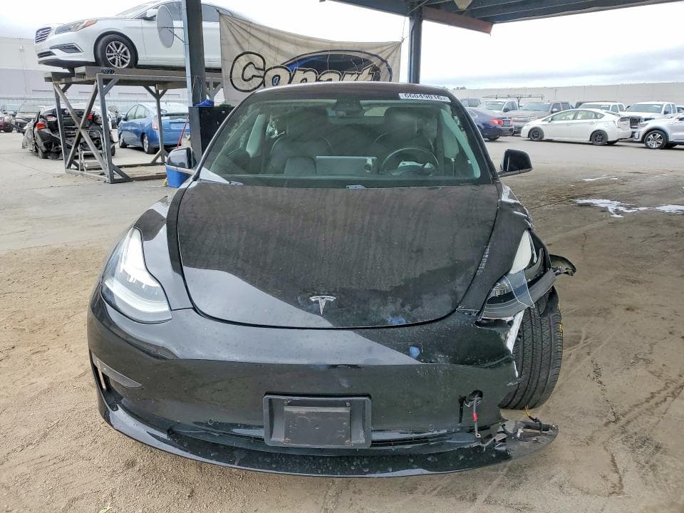2018 TESLA MODEL 3 5