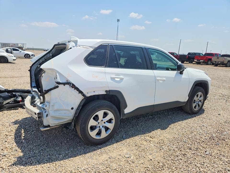 2022 TOYOTA RAV4 LE 3