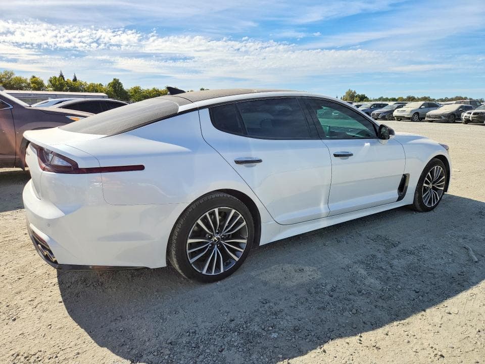 2019 KIA STINGER BASE 3
