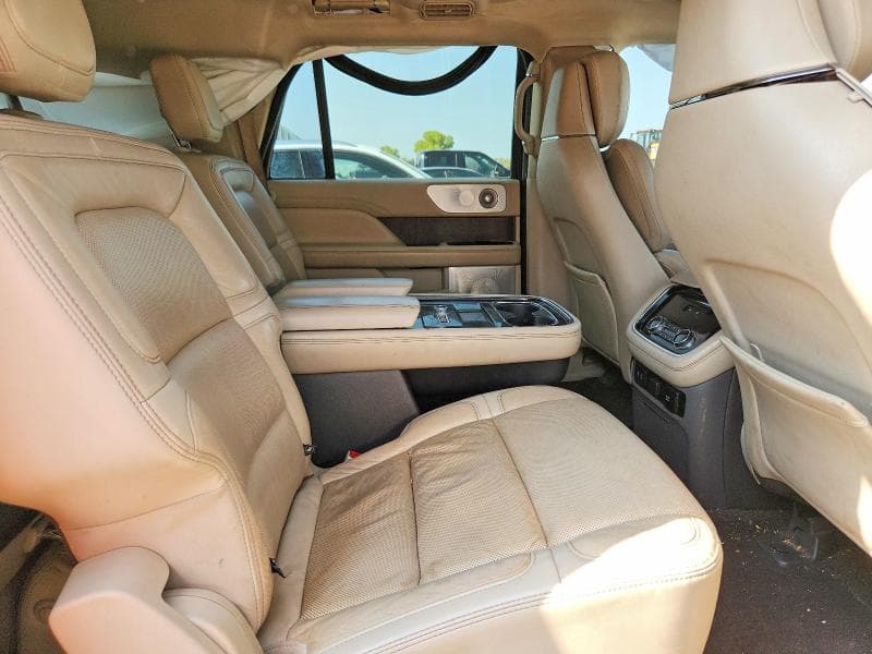 2020 LINCOLN NAVIGATOR L RESERVE 11