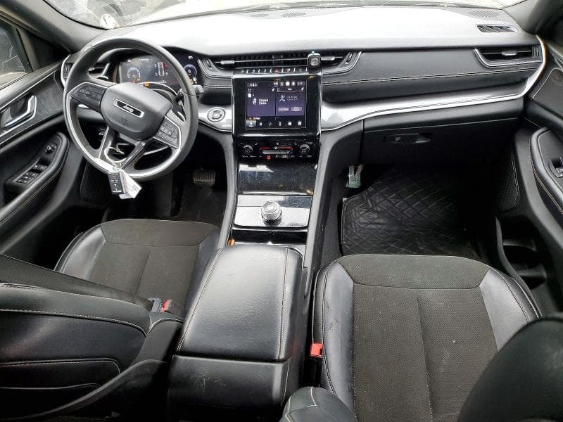 2023 JEEP GRAND CHEROKEE LAREDO 8