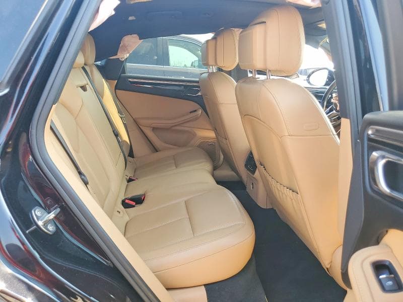 2017 PORSCHE MACAN S 11
