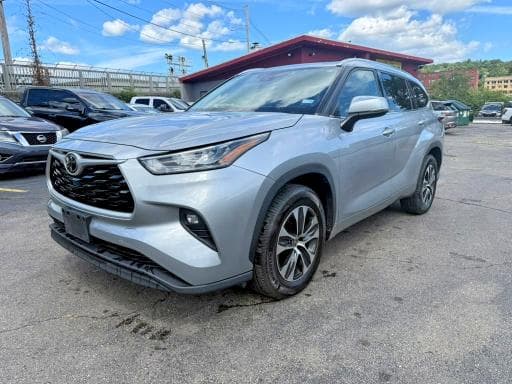 2020 TOYOTA HIGHLANDER XLE - 1