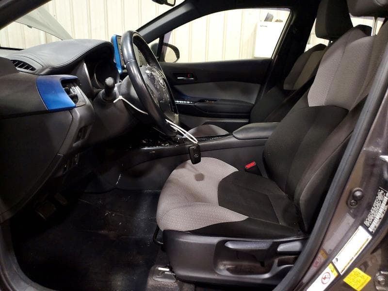 2019 TOYOTA C-HR XLE 7