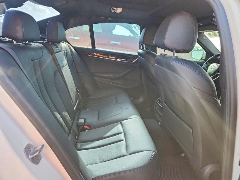 2018 BMW 530E 10