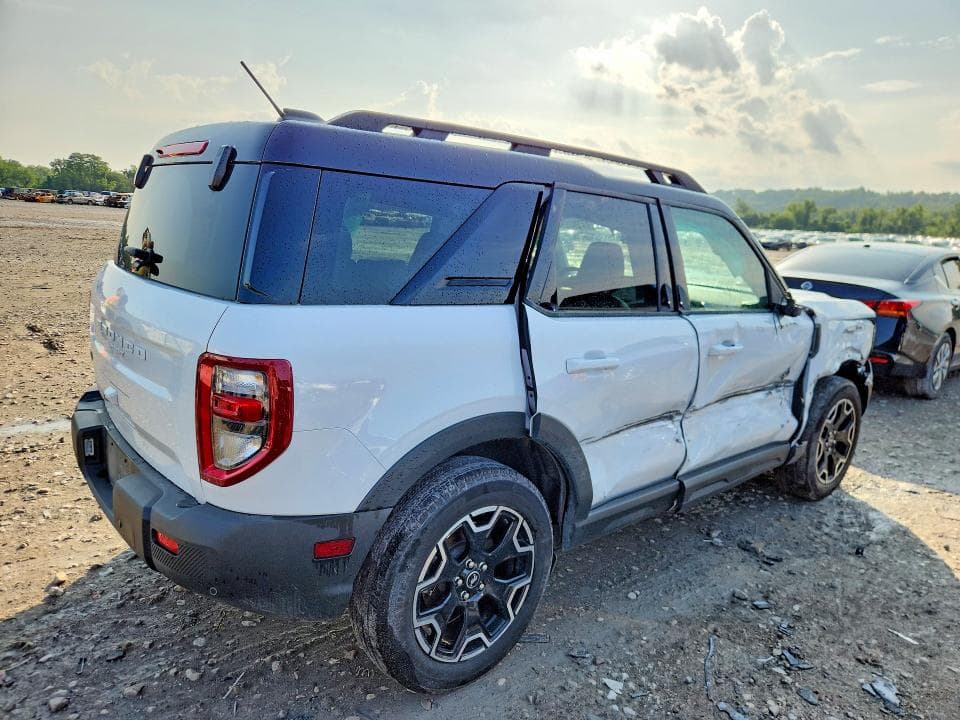 2025 FORD BRONCO SPORT OUTER BANKS 3