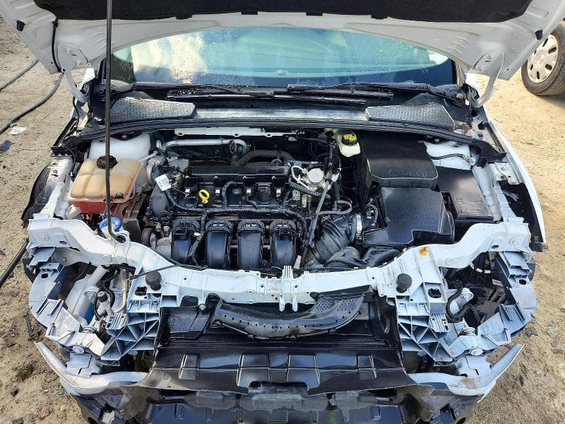 2017 FORD FOCUS SE 11