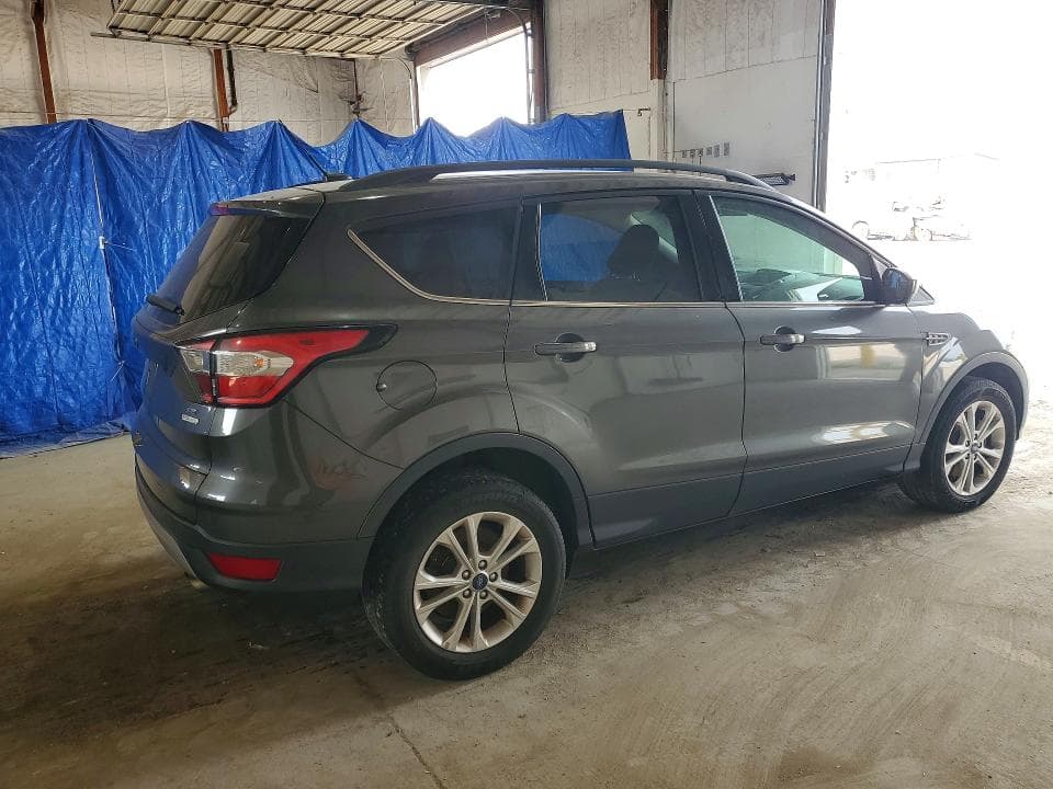2018 FORD ESCAPE SE 3