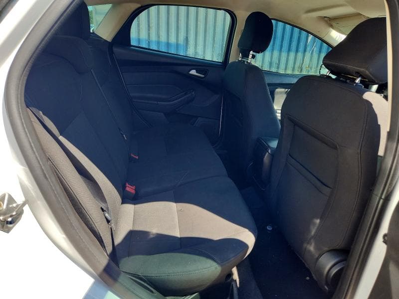 2017 FORD FOCUS SE 10