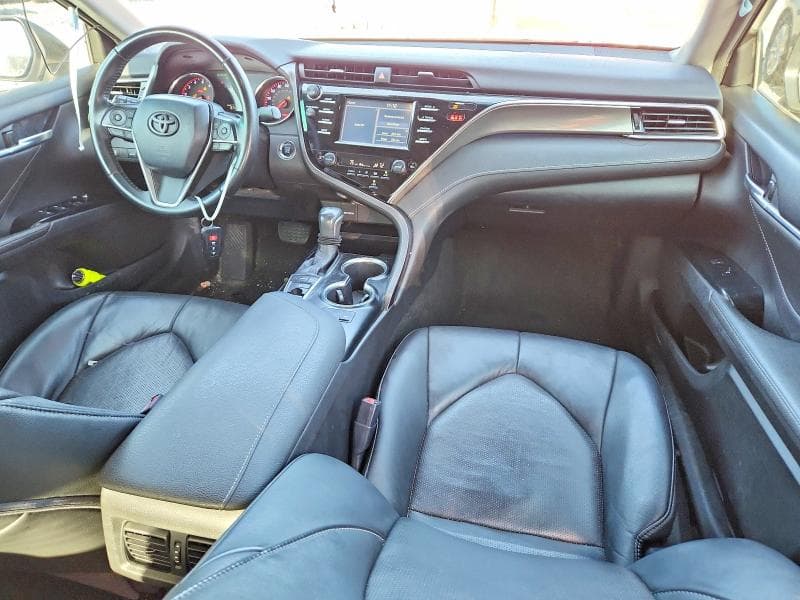 2018 TOYOTA CAMRY XSE 8