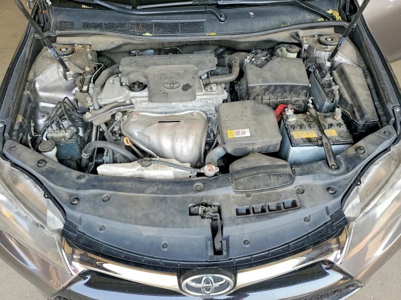 2017 TOYOTA CAMRY SE 11