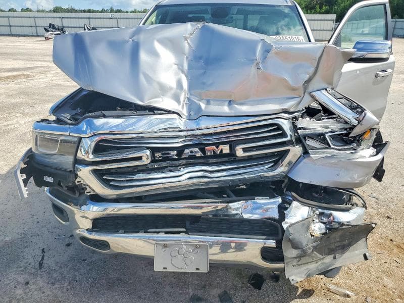 2019 RAM 1500 LARAMIE 11