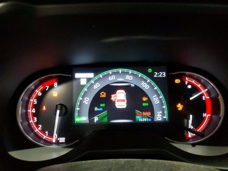 2025 TOYOTA RAV4 XLE 9
