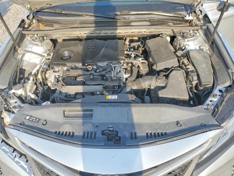 2020 TOYOTA CAMRY SE 11