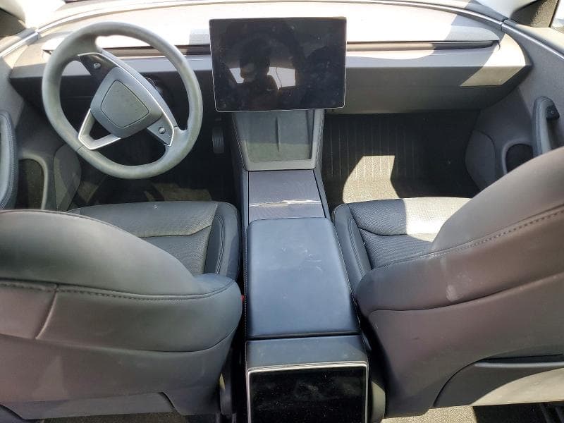 2025 TESLA MODEL 3 8
