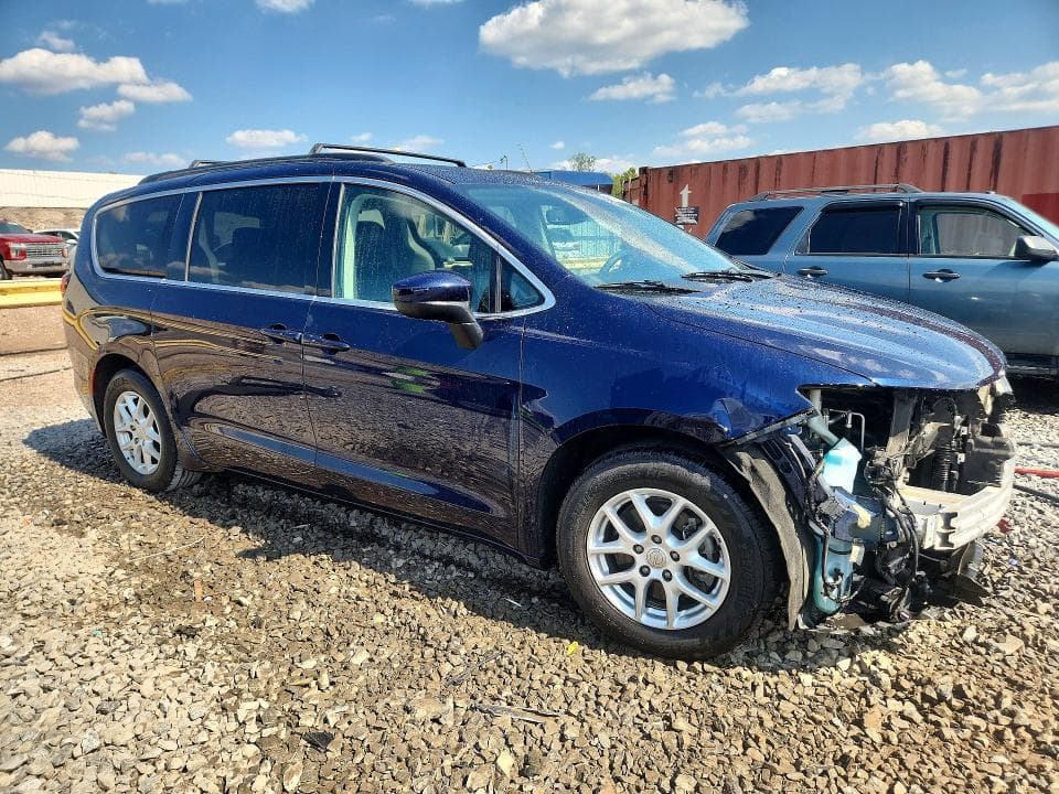 2020 CHRYSLER VOYAGER LXI 4