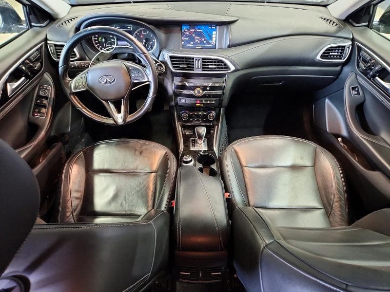 2017 INFINITI QX30 PREMIUM 8