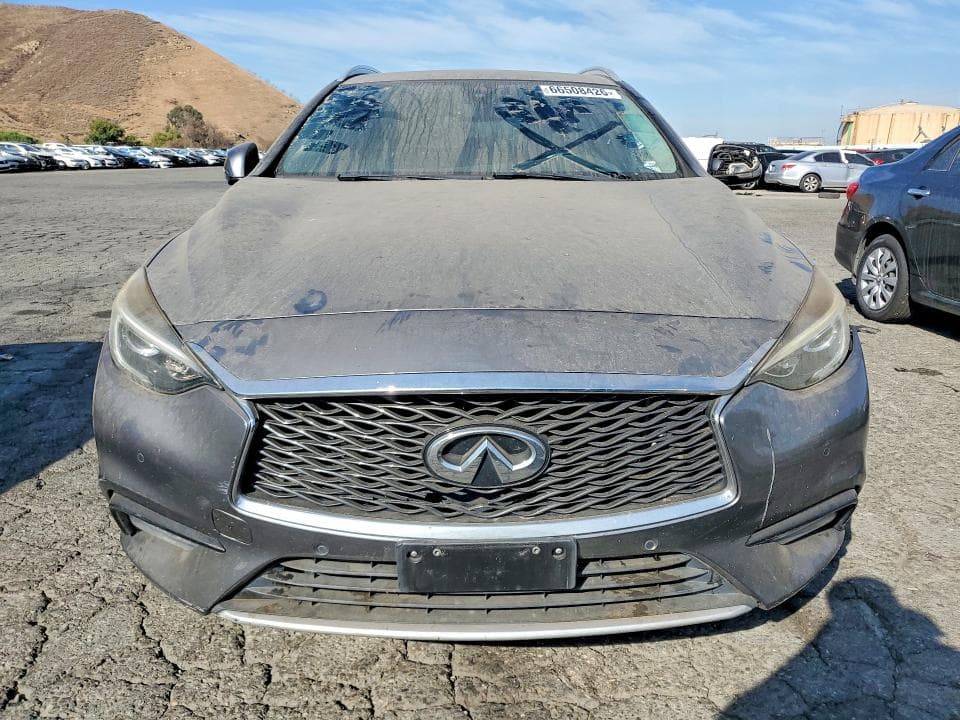 2017 INFINITI QX30 PREMIUM 5