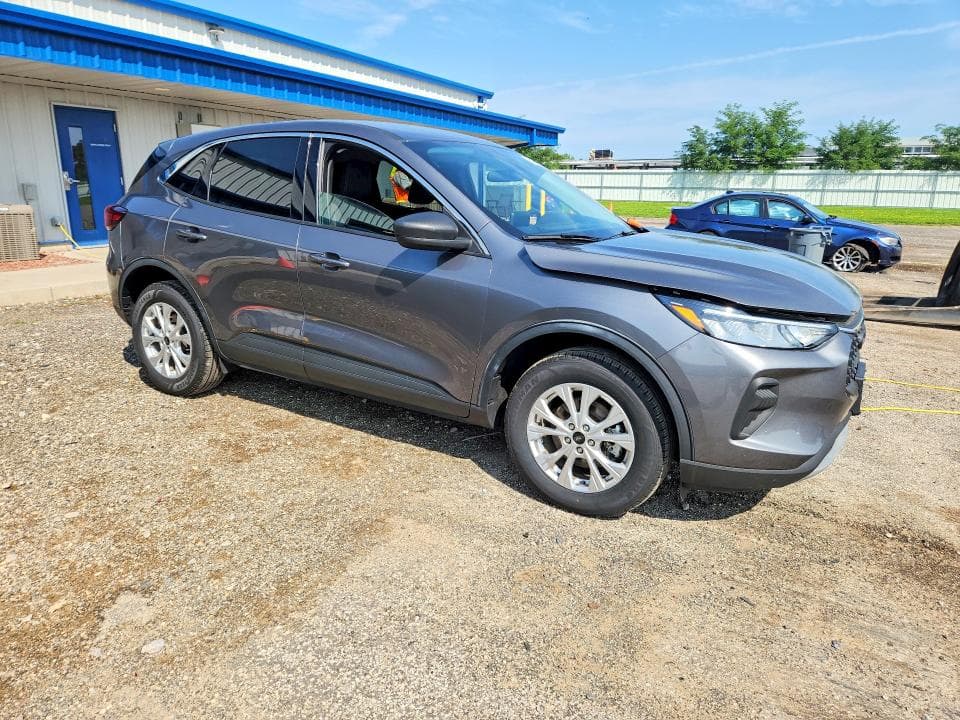 2024 FORD ESCAPE 4