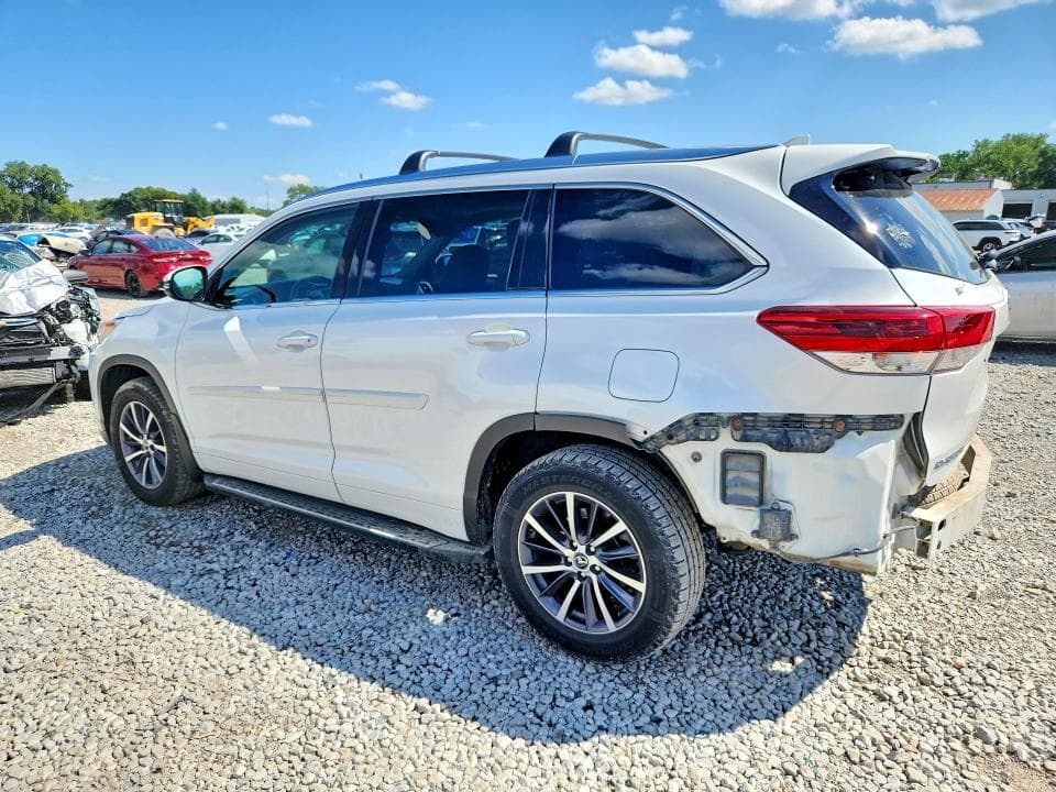 2017 TOYOTA HIGHLANDER XLE 2