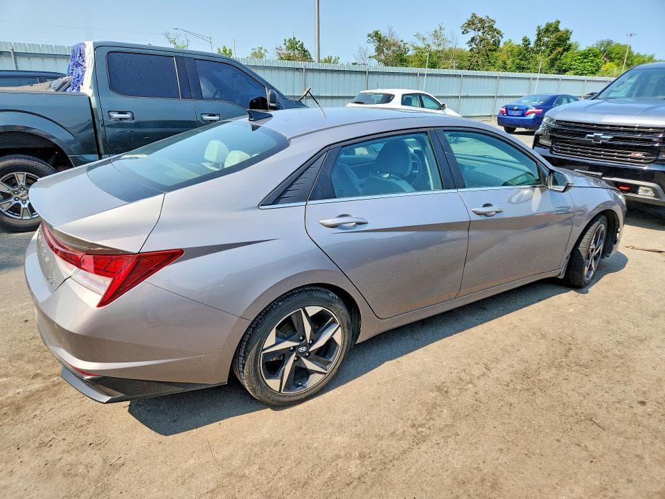 2023 HYUNDAI ELANTRA LIMITED 3