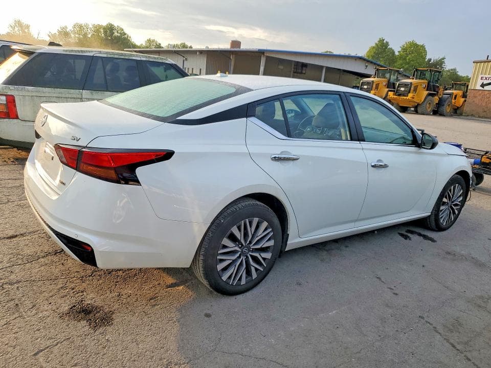 2024 NISSAN ALTIMA SV 3